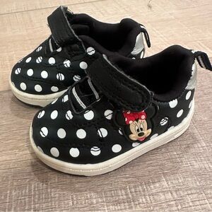 MINNIE MOUSE SIZE 2 BABY SHOES BLACK POLKA DOT